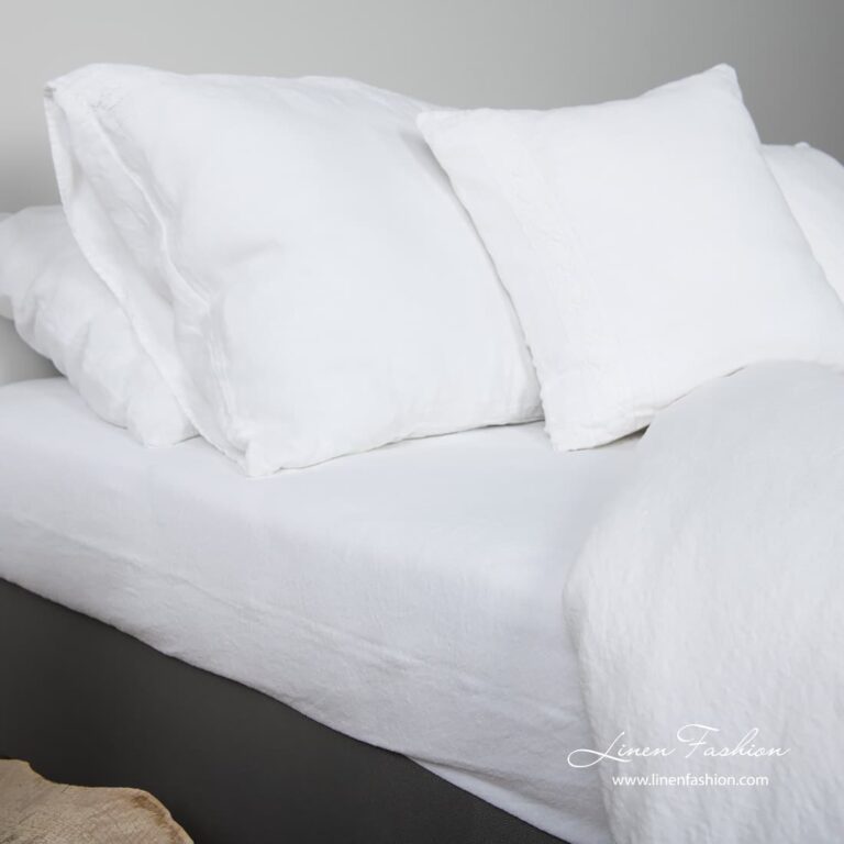White bedlinen.