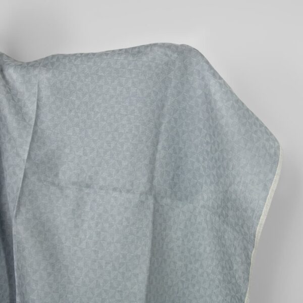 Tela de lino jacquard gris estampado de triángulos