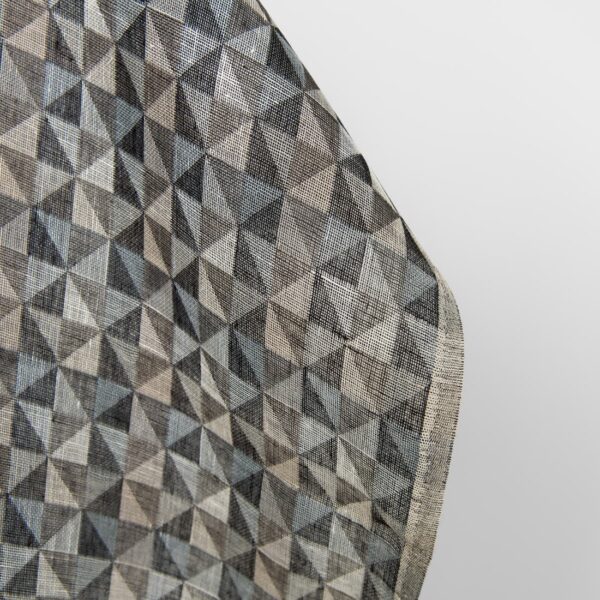 Tela de lino jacquard negra y gris con estampado de triángulos - Imagen 3