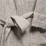 AGO Albornoz de hombre gris