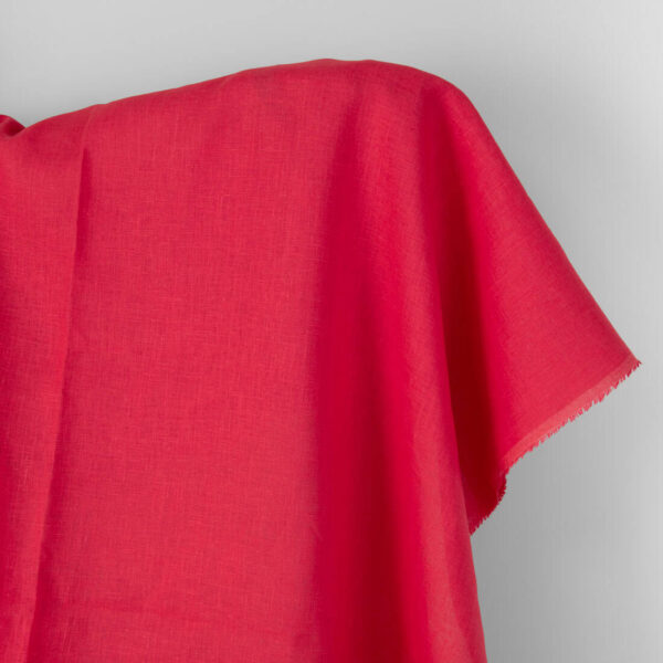 Tejido de lino liso rosa-rojo vibrante