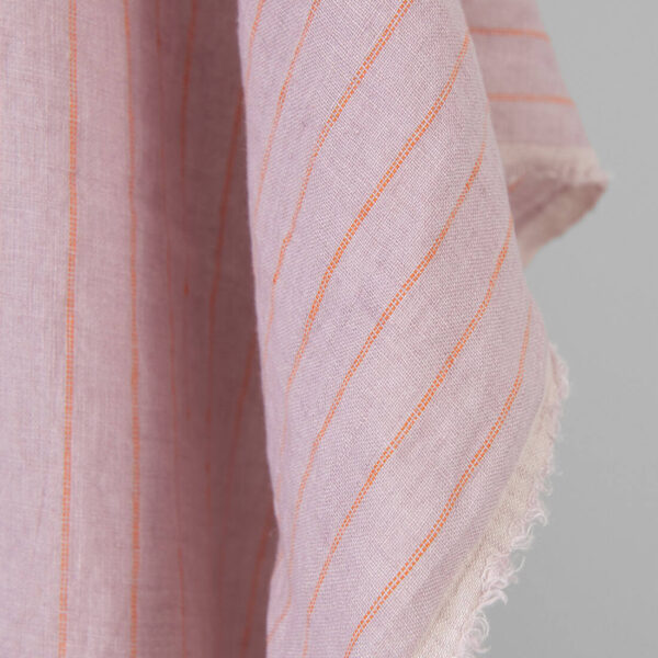 Tejido de lino lila con rayas naranjas lavado - Imagen 3