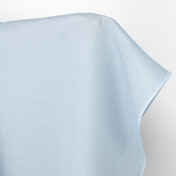 Tejido de lino liso gris pálido azul
