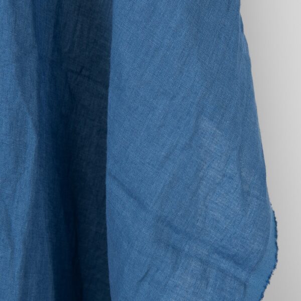 Tejido de lino liso azul medio, lavado - Imagen 3
